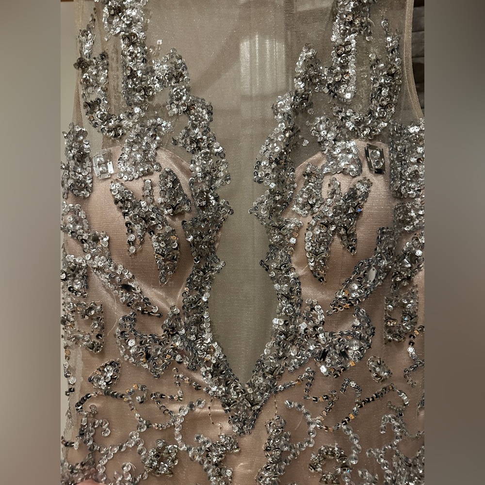 Jovanni short/mini nude dress